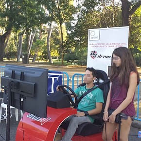Simuladores de moto y de turismo en el evento Muévete por Madrid en Moto Simuladores de moto y de turismo en el evento Muévete por Madrid en Moto